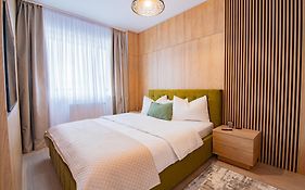 Denis Premium Suite